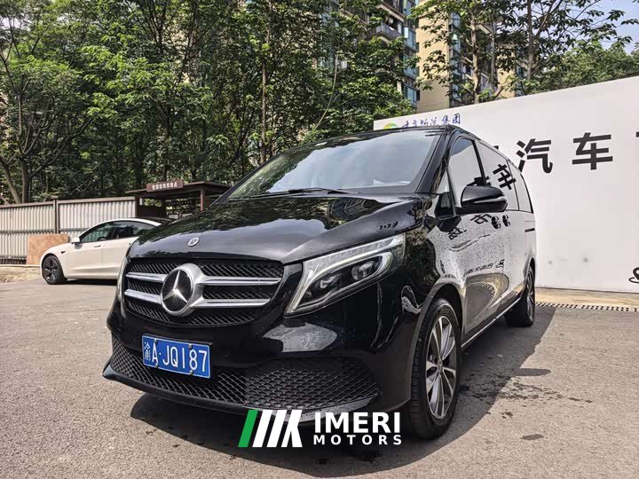 Mercedes-Benz V 260 Edition - автомобиль из Китая