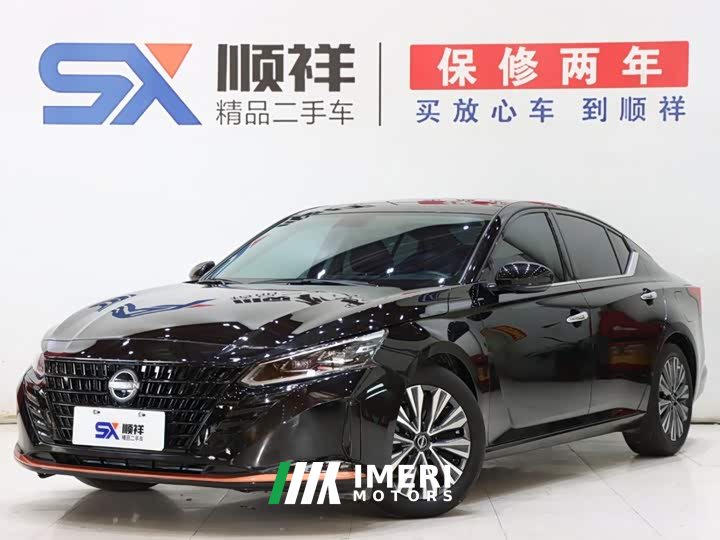 Nissan Altima 2.0L SV Black Gold Edition - автомобиль из Китая