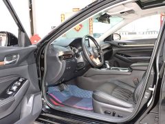 Nissan Altima 2.0L SV Black Gold Edition - фото 10