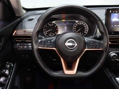 Nissan Altima 2.0L SV Black Gold Edition - фото 13