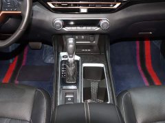 Nissan Altima 2.0L SV Black Gold Edition - фото 15