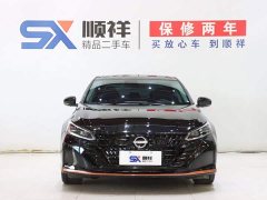 Nissan Altima 2.0L SV Black Gold Edition - фото 2