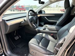 Tesla Model Y standard range rear-wheel drive version - фото 7