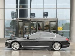 BMW 7 Series 730Li Luxury Package - фото 3