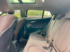 BMW X2 sDrive25i leading M sports package - фото 12