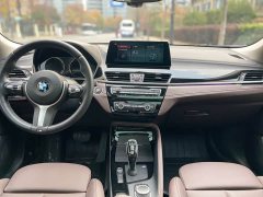 BMW X2 sDrive25i leading M sports package - фото 8