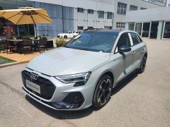 Audi A3 Sportback 35TFSI Deluxe Version Luxury - фото 1