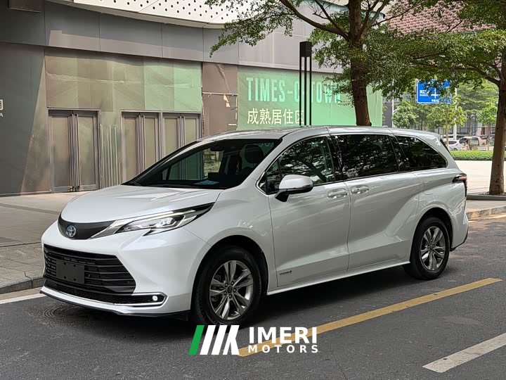 Toyota SIENNA 2.5LPHEV Edition - автомобиль из Китая