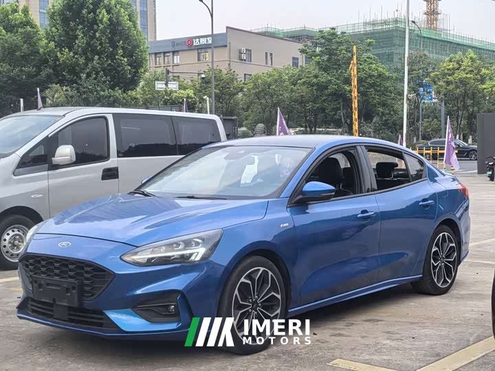 Focus EcoBoost 180 ST Line - автомобиль из Китая