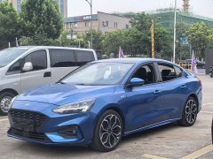 Focus EcoBoost 180 ST Line - фото 1