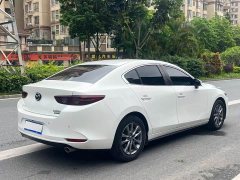 Mazda 3 2.0L Edition - фото 4