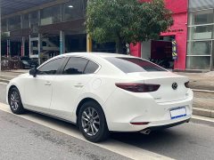 Mazda 3 2.0L Edition - фото 6