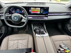 BMW i5 eDrive 35L Luxury - фото 7