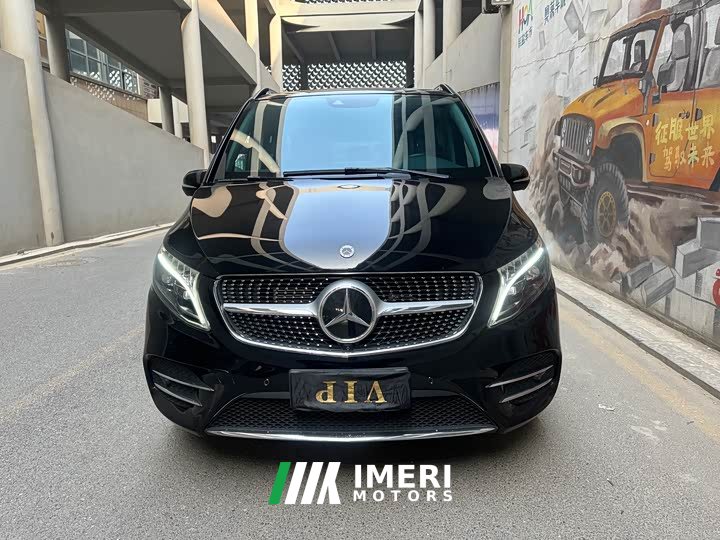 Mercedes-Benz V 260 L Luxury Edition - автомобиль из Китая
