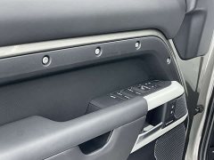 Land Rover Defender 110 3.0T P400 XS - фото 9