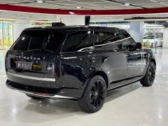Land Rover Range Rover 2024 3.0 L6 400PS Autobiography Long Wheelbase 7-Seater - фото 8
