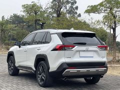 Toyota RAV4 2.0L CVTAWDPremium Edition - фото 10