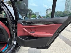 BMW 5 Series facelift 525Li M Sports Package - фото 10
