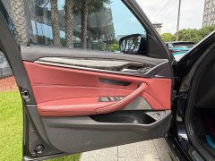 BMW 5 Series facelift 525Li M Sports Package - фото 15