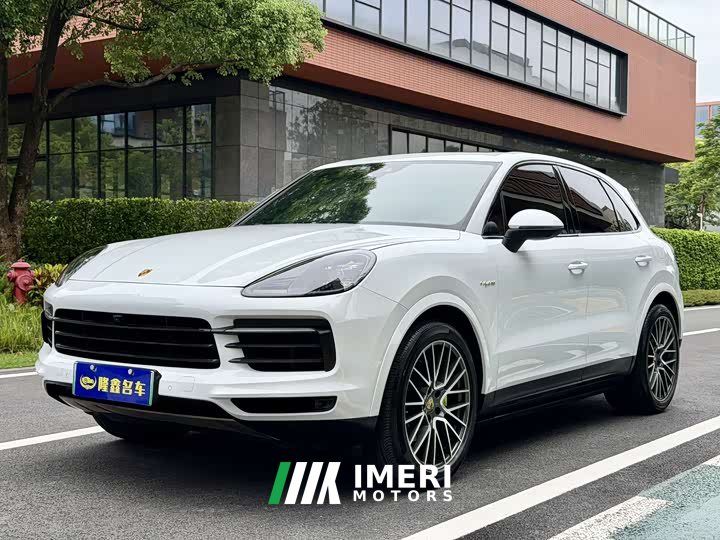 Porsche Cayenne E-Hybrid 2.0T - автомобиль из Китая