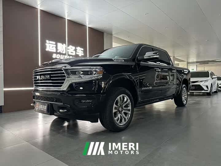 RAM Trucks 5.7L - автомобиль из Китая
