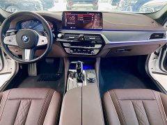 BMW 5 Series 2023 530Li Leading M Sports Package - фото 9
