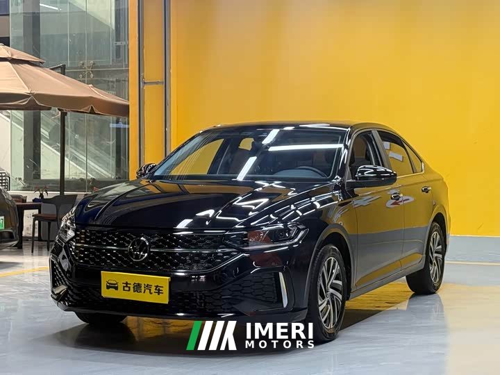 Voyah 300TSI DSG Edition - автомобиль из Китая