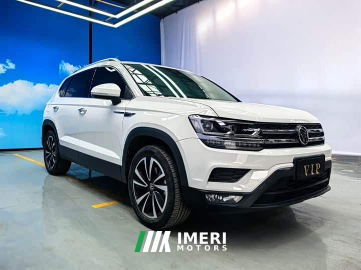 Voyah 280TSI 2WDLuxury Edition - автомобиль из Китая