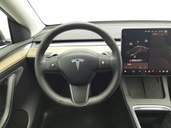 Tesla Model Y standard range rear-wheel drive version - фото 10