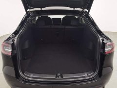 Tesla Model Y standard range rear-wheel drive version - фото 15