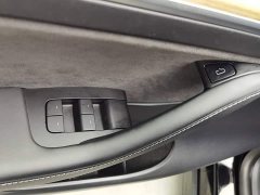 Tesla Model Y standard range rear-wheel drive version - фото 8