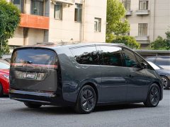Li Auto Ideal MEGA Ultra - фото 4