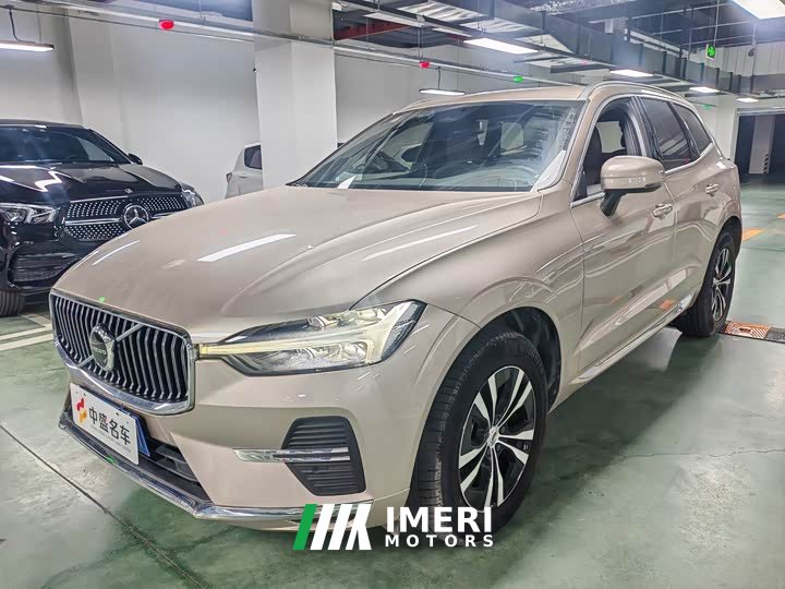 Volvo XC60 2023 B5 four-wheel drive Zhiyi Sports Edition - автомобиль из Китая