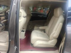 Buick GL8 facelift land business class luxury - фото 8