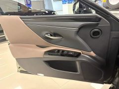 Lexus ES 2023 200 Excellence Edition - фото 9