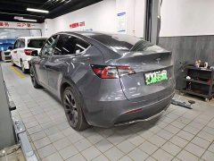 Tesla Model Y rear-wheel drive version - фото 3