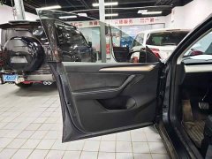 Tesla Model Y rear-wheel drive version - фото 6