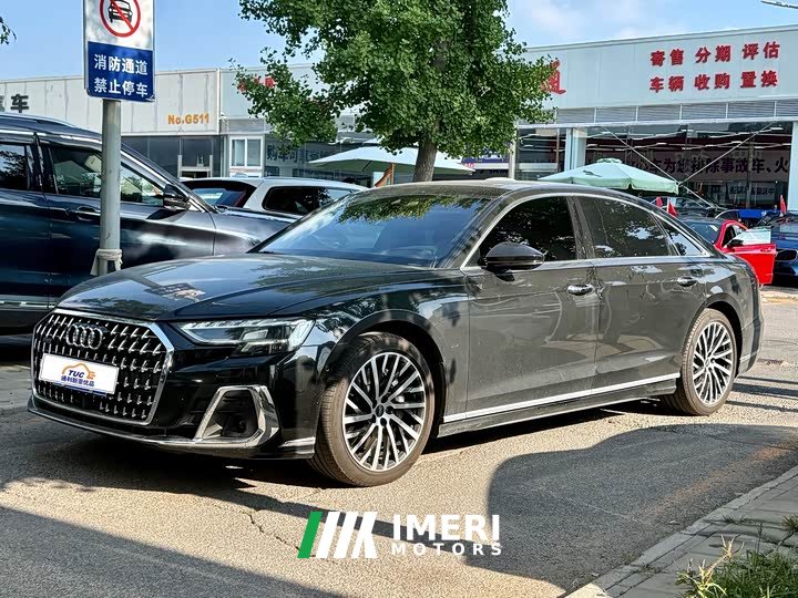 Audi A8 A8L 55 TFSI quattro flagship - автомобиль из Китая