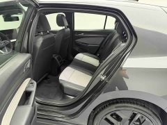 Volkswagen Golf 2025 facelift 300TSI R-Line - фото 15