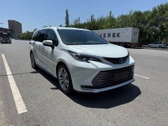 Toyota SIENNA 2021 2.5L Hybrid Premium Edition - фото 3