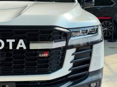 Toyota Land Cruiser (imported) LC300 3.5T automatic - фото 3