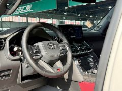 Toyota Land Cruiser (imported) LC300 3.5T automatic - фото 8