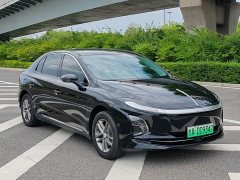 Hongqi E-QM5 610km PLUS - фото 3