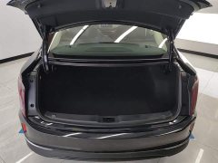 Hongqi E-QM5 Edition - фото 4