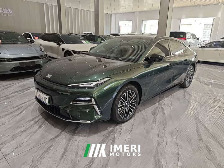 Tank 8 130km EM-i Deluxe Edition - автомобиль из Китая