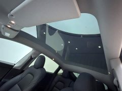 Tesla Model Y long-range all-wheel drive version - фото 13