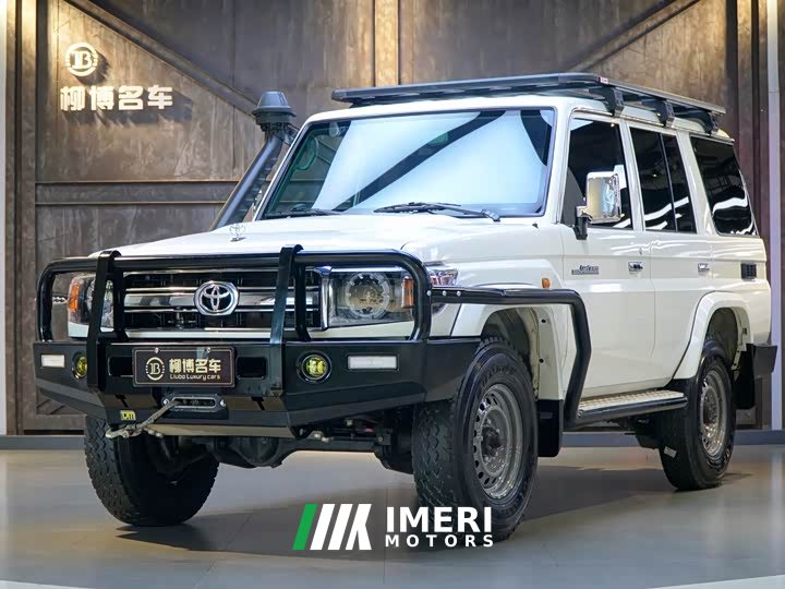 AITO 4.0L - автомобиль из Китая