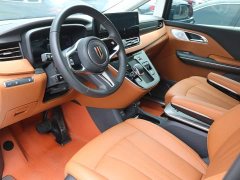 Hongqi HQ9 PHEV 2.0T AWD Business Edition - фото 10