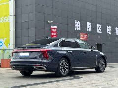 Hongqi H5 2.0T automatic smart connected flag version - фото 4