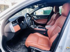 Jaguar XFL 2.0T P300 four-wheel drive flagship sports gold version - фото 4